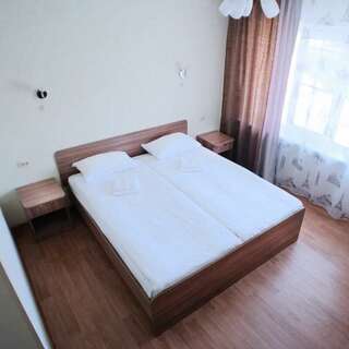 Гостиница Амакс Конгресс-отель Хабаровск Стандарт Улучшенный двухместный 1 кровать/ 2 кровати-1