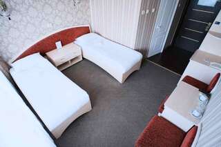 Гостиница Турист Хабаровск Стандарт двухместный с двумя раздельными кроватями-1